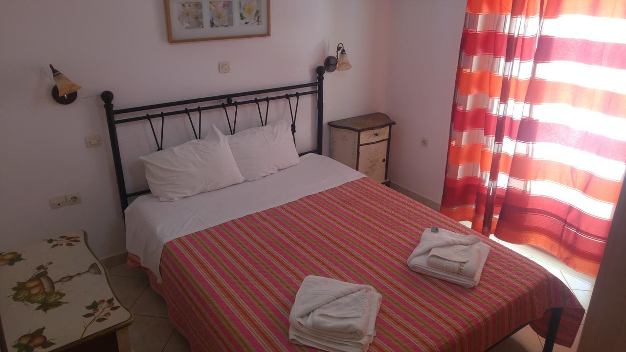 Kamares Apartments Εε Poros Town Ngoại thất bức ảnh