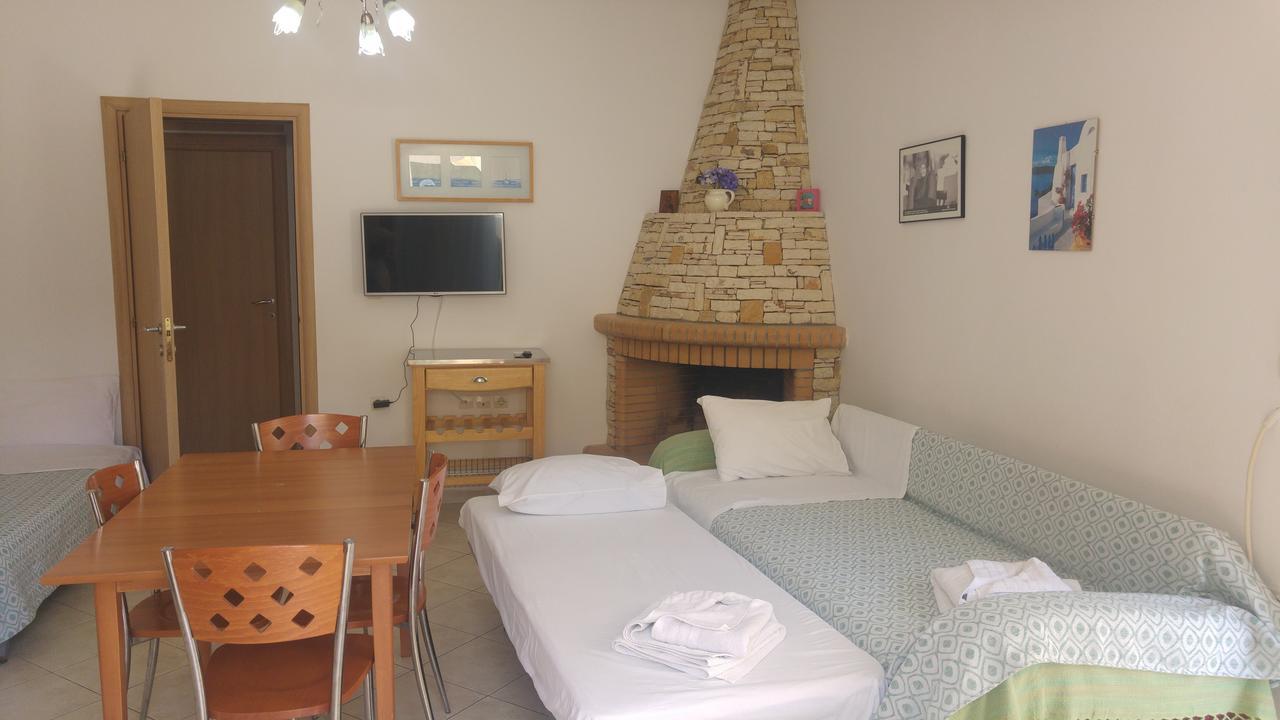Kamares Apartments Εε Poros Town Ngoại thất bức ảnh